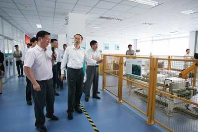马秋林副省长视察南京信息职业技术学院，强调职业技能培训重要性
